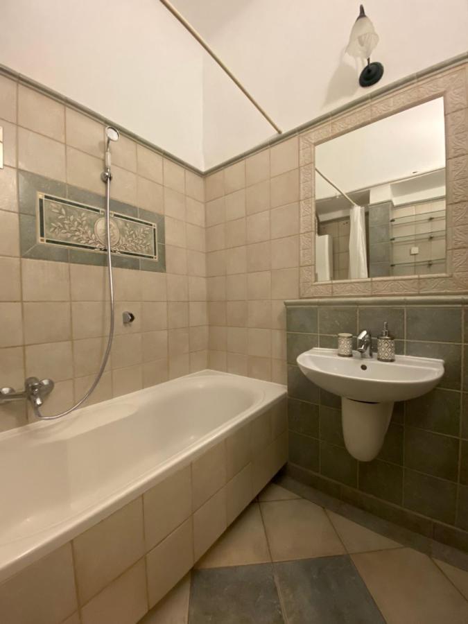 First Station 26-10 Apartment Krakow Bagian luar foto
