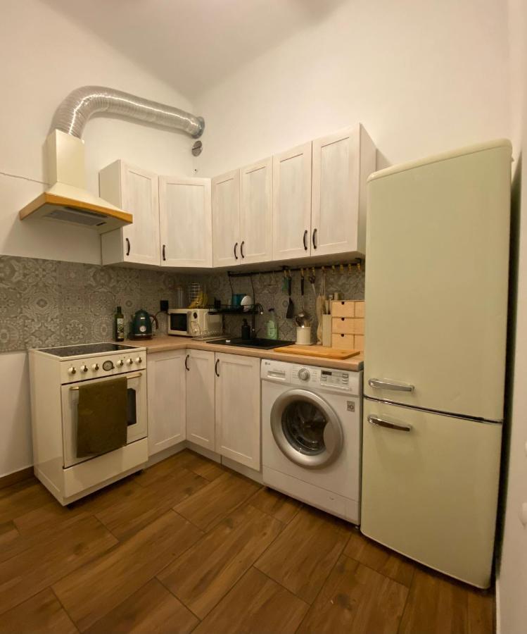 First Station 26-10 Apartment Krakow Bagian luar foto